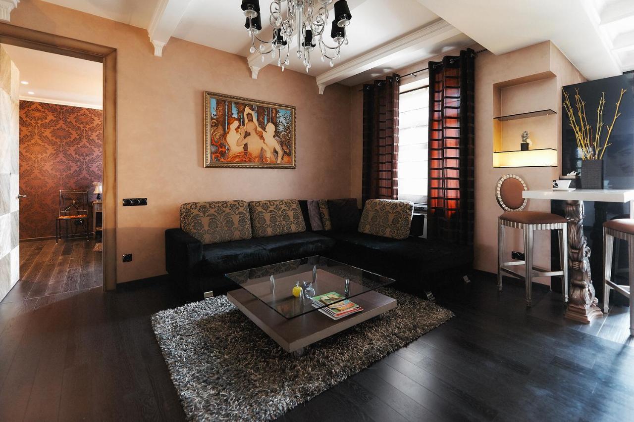 So Fashionable Apartment In The Heart Of ミンスク エクステリア 写真
