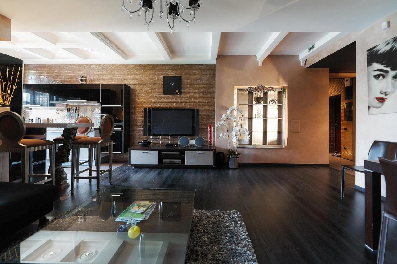 So Fashionable Apartment In The Heart Of ミンスク エクステリア 写真