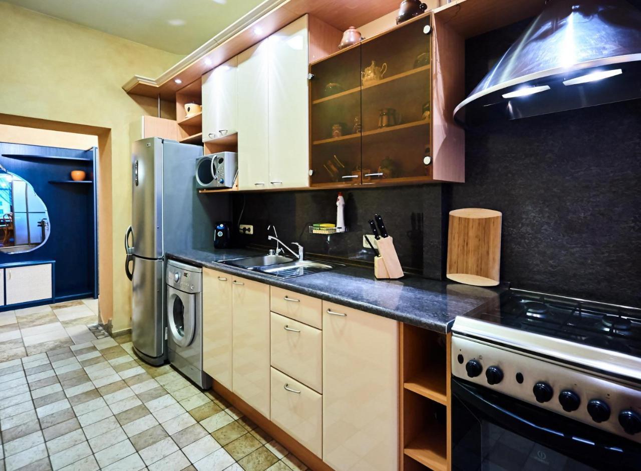 So Fashionable Apartment In The Heart Of ミンスク エクステリア 写真